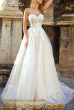Vintage Champagne Tulle Wedding Dress Princess A-Line Lace Appliques Sweetheart Neck Strapless Backless Bridal Gown 2023