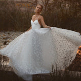 V-Neck Spaghetti Straps sleevess Wedding Dress For Bride 2023 Lace Aqqliques Open Back A-Line Tulle Simple Bridal Gown