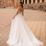 Spaghetti Straps Wedding Dress Sleeveless 2023 Lace Fashion Beads Tulle Bride Dress V-neck Backless A-Line Vestido De Novia