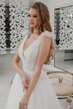V-Neck Beach Wedding Dresses Spaghetti Straps Bridal Gowns Custom Made Robe De Mariee